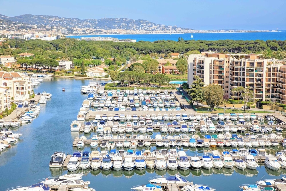 La Marina Cannes Suites