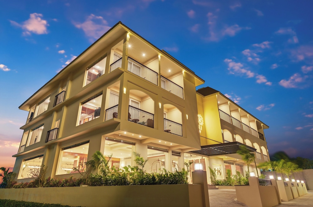 Amaari Beach Resort