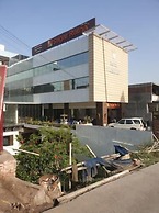 Hotel President Chintpurni