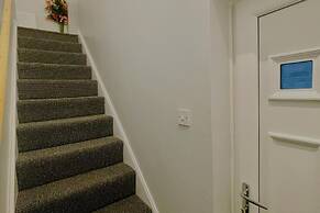 Corby- Split Level Apartment With 3 Bedrooms