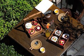 Lijiang Old Town Lanshe Hotel