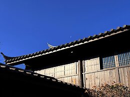 Lijiang Old Town Lanshe Hotel