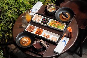 Lijiang Old Town Lanshe Hotel