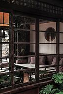 Lijiang Old Town Lanshe Hotel