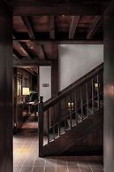 Lijiang Old Town Lanshe Hotel