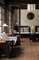 Lijiang Old Town Lanshe Hotel