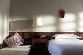 Lijiang Old Town Lanshe Hotel