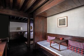 Lijiang Old Town Lanshe Hotel