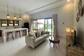 Padi-Padi Pool Villas