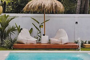 Padi-Padi Pool Villas