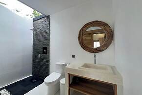 Padi-Padi Pool Villas