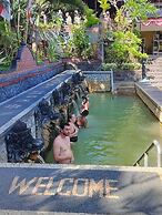 Padi-Padi Pool Villas