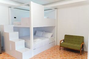 Honey Queen Resort
