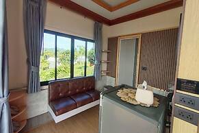 Honey Queen Resort