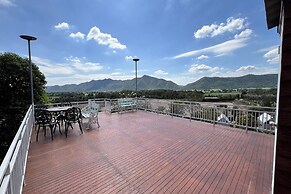 Honey Queen Resort