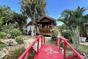 Honey Queen Resort