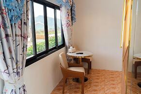 Honey Queen Resort