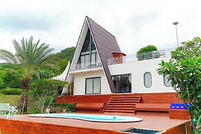 Honey Queen Resort