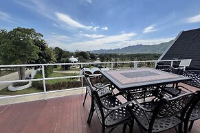 Honey Queen Resort
