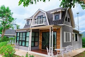 Honey Queen Resort