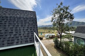 Honey Queen Resort