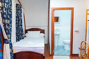 Honey Queen Resort