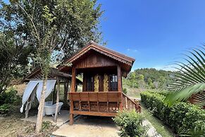 Honey Queen Resort