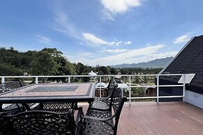 Honey Queen Resort