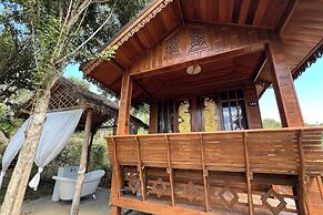 Honey Queen Resort