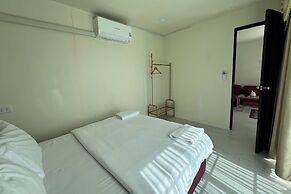 Honey Queen Resort