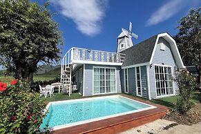 Honey Queen Resort