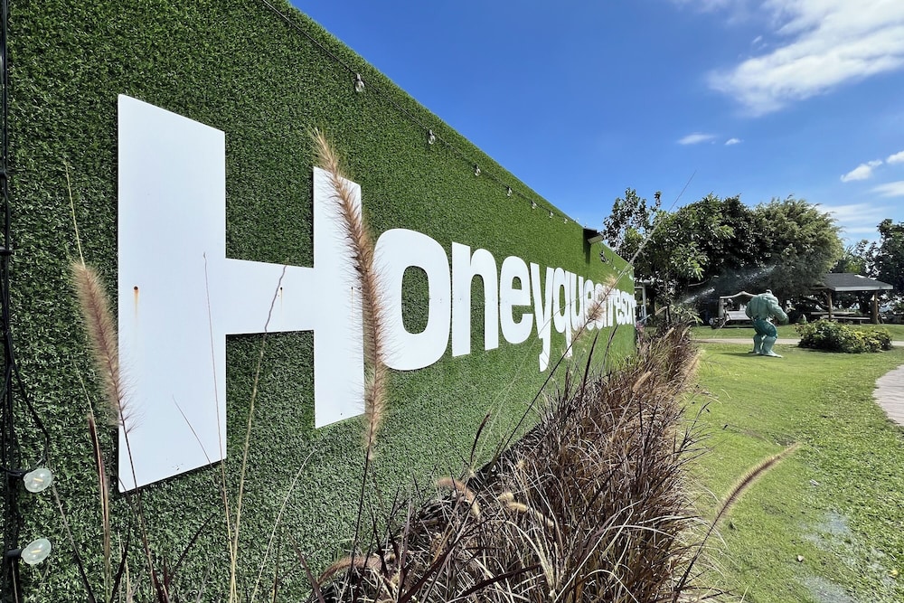 Honey Queen Resort