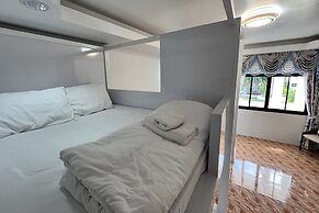 Honey Queen Resort