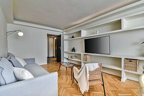 New Unirii Apartments by Olala Homes