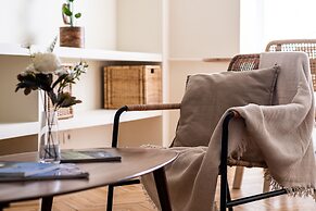 New Unirii Apartments by Olala Homes