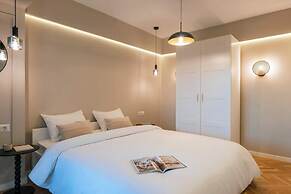 New Unirii Apartments by Olala Homes
