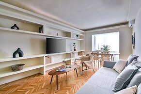 New Unirii Apartments by Olala Homes