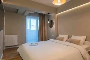 New Unirii Apartments by Olala Homes
