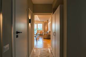 New Unirii Apartments by Olala Homes