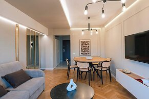 New Unirii Apartments by Olala Homes