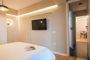 New Unirii Apartments by Olala Homes