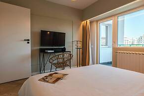 New Unirii Apartments by Olala Homes