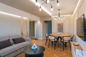 New Unirii Apartments by Olala Homes