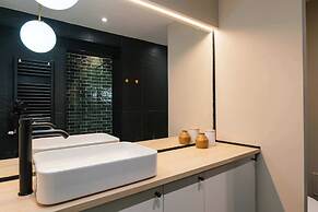 New Unirii Apartments by Olala Homes