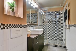 New Unirii Apartments by Olala Homes