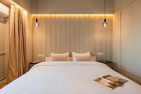 New Unirii Apartments by Olala Homes