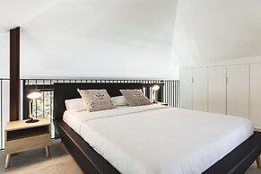 Valencia Apartments by Olala Homes
