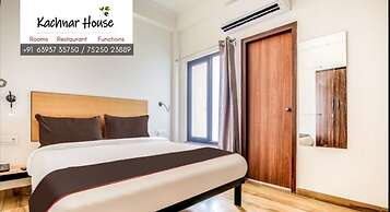 Kachnar House