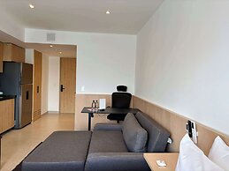 w Engaging Loft w Balcony in Tabacalera