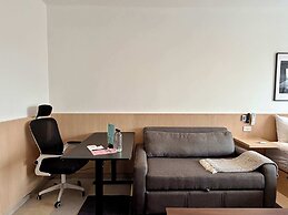 w Engaging Loft w Balcony in Tabacalera